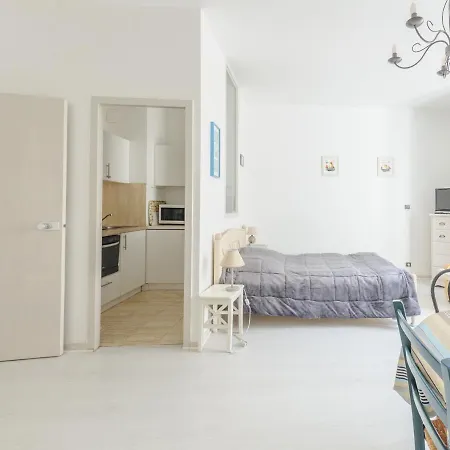 Charmant Studio 37m2 Centre-ville La Rochelle, Proche Vieux Port, Equipe Pour 2/3 Personnes - Fr-1-535-40 * La Rochelle (Charente-Maritime)